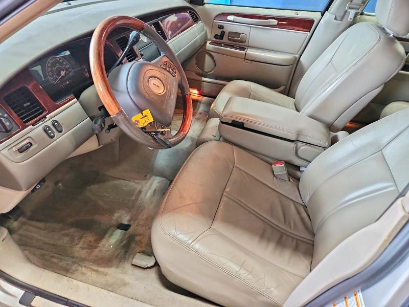 2004 Lincoln Town car Ultimate