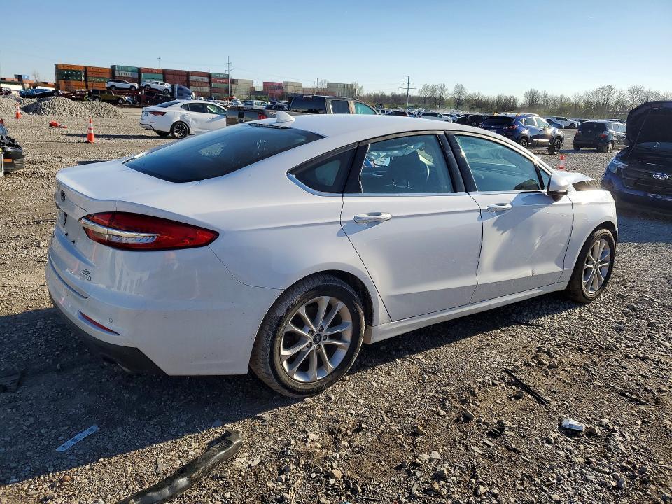 2020 Ford Fusion se