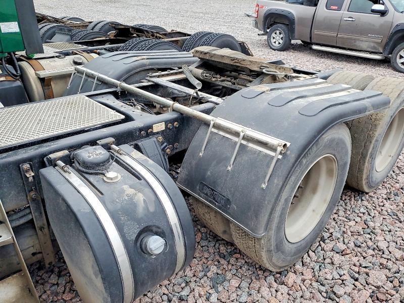 2016 Kenworth T680 Semi Truck