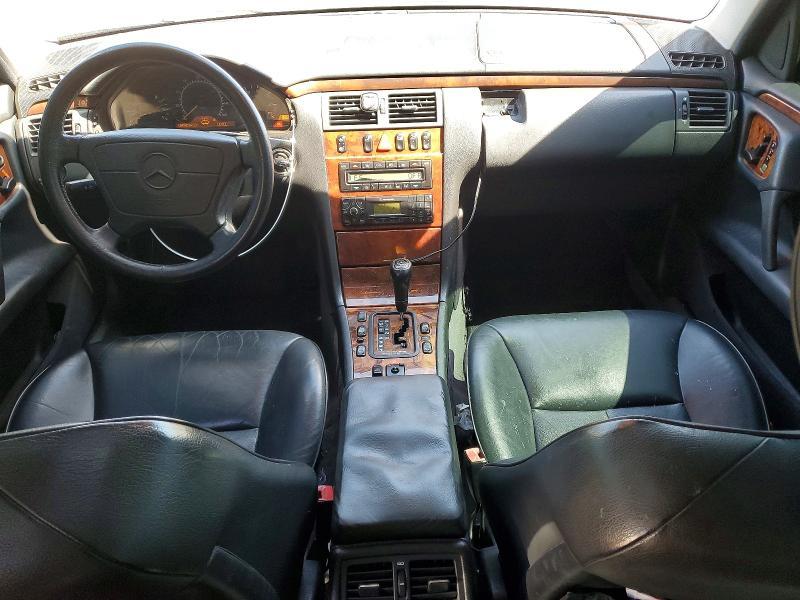 1999 Mercedes-Benz E 320