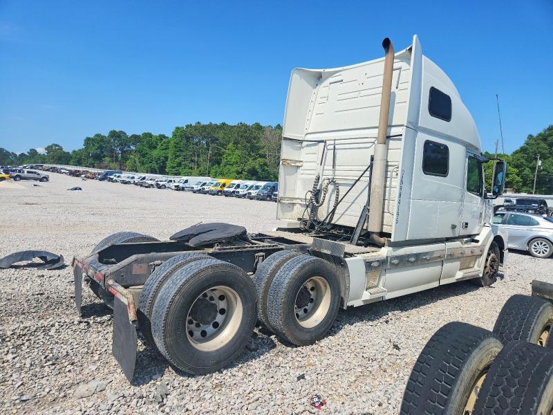 2018 Volvo VNL Semi Truck