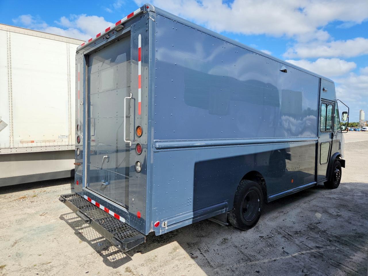 2021 Ford F59