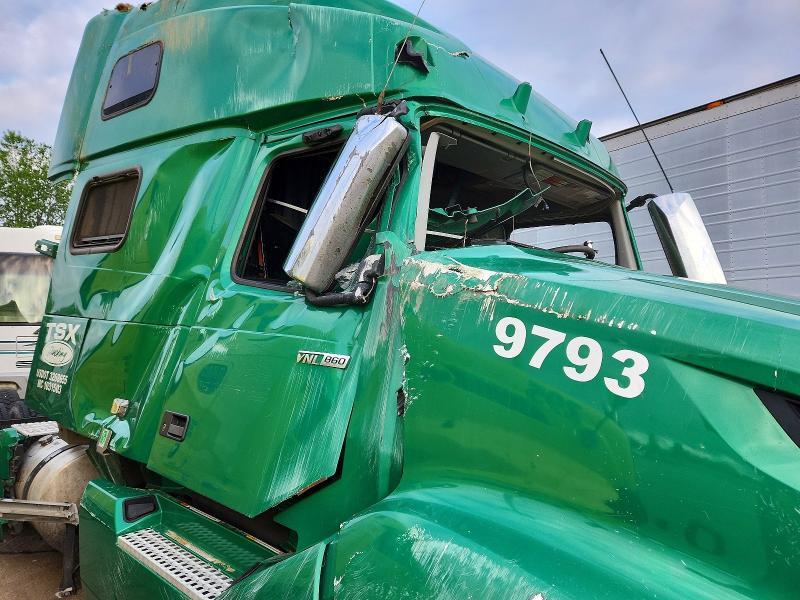 2019 Volvo VNL Semi Truck