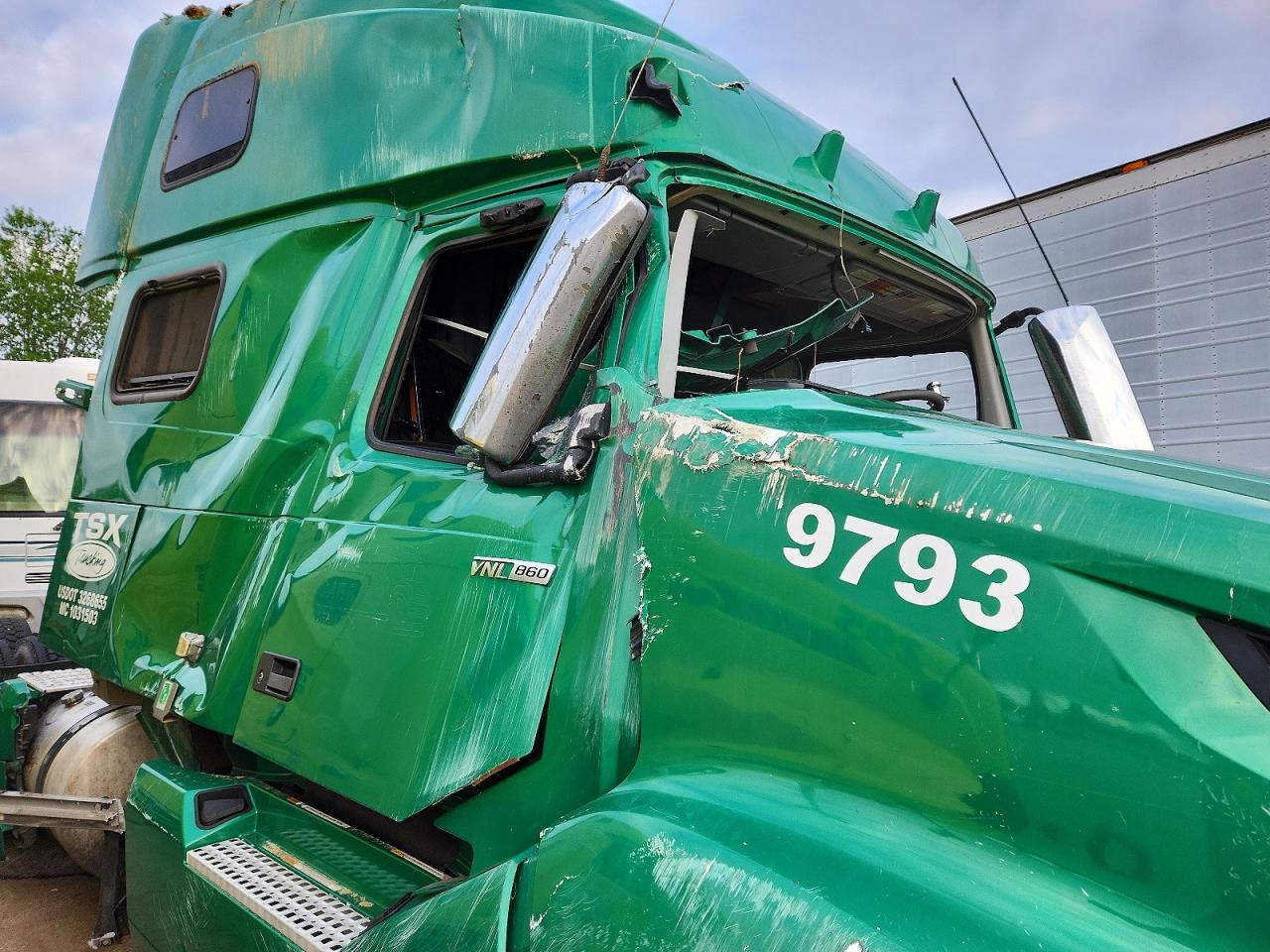 2019 Volvo VNL Semi Truck