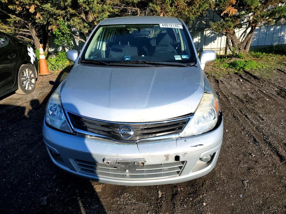 2010 Nissan Versa 1.8 s