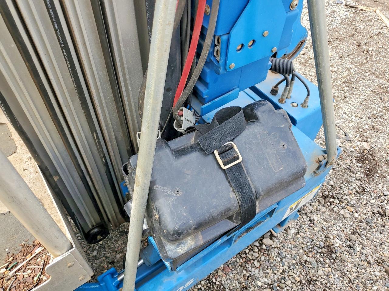 2003 Miscellaneous Equipment Genie