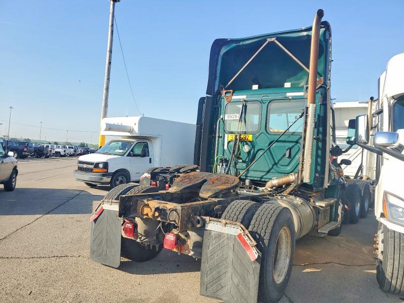 2018 Freightliner Cascadia 113 Semi Truck
