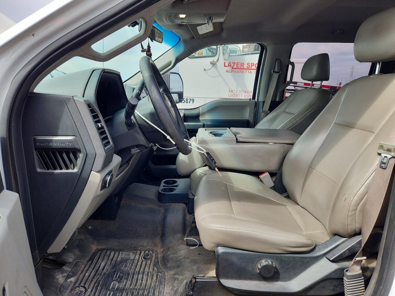 2017 Ford F550 Super Duty Flatbed Truck