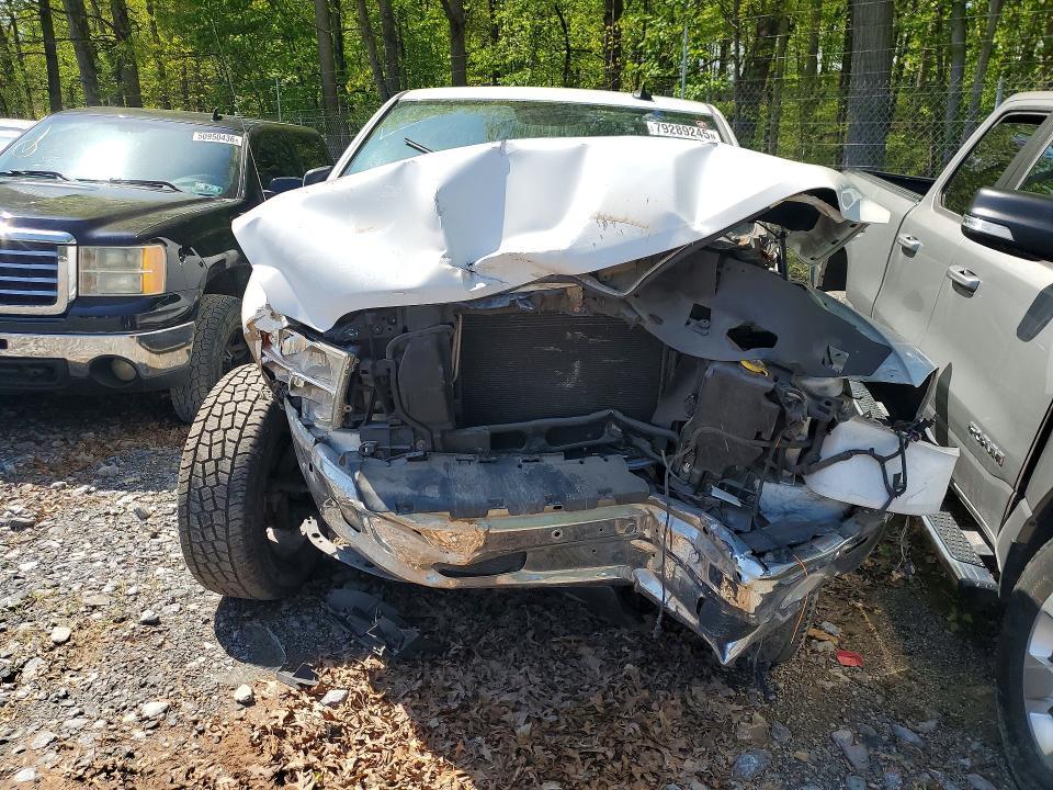 2018 Ram Trucks 1500 slt