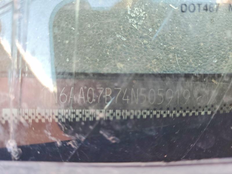 2004 Nissan Titan XE