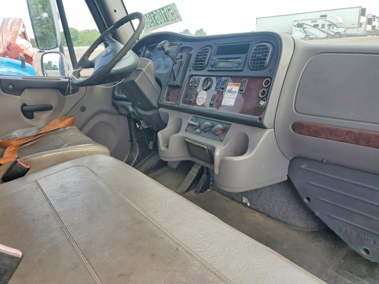 2014 Freigliner 2014 Freightliner M2 Unknown