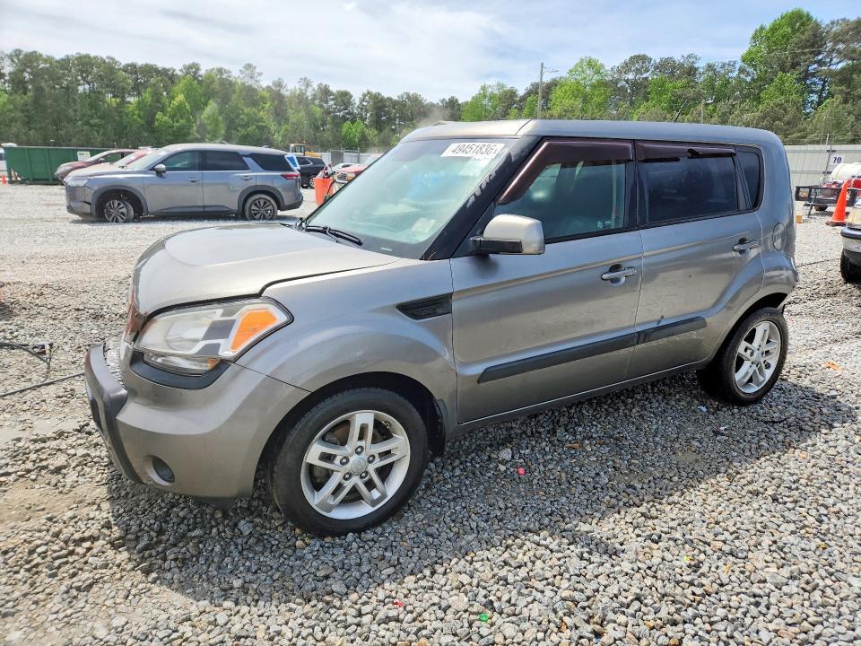 2011 KIA Soul +