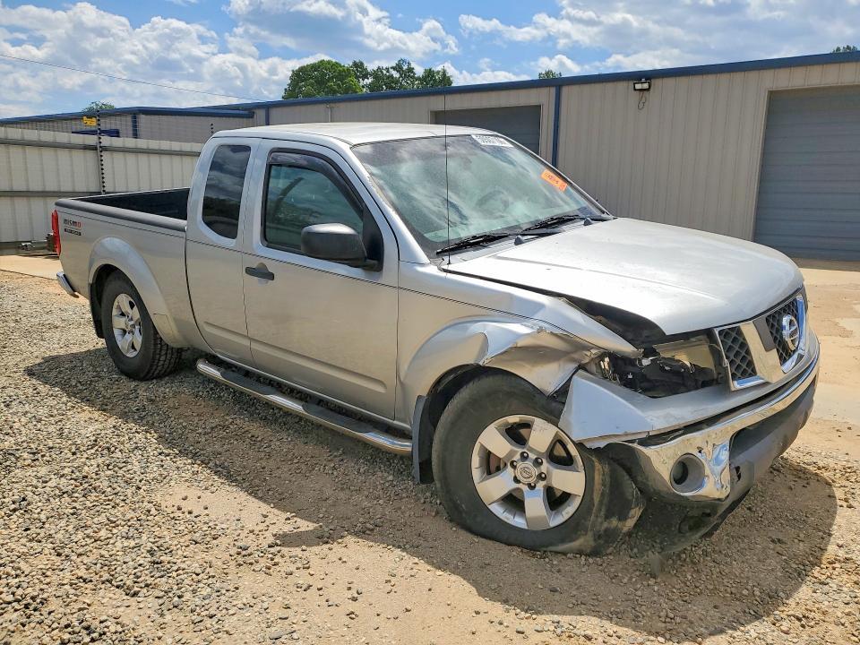 2005 Nissan Frontier SE