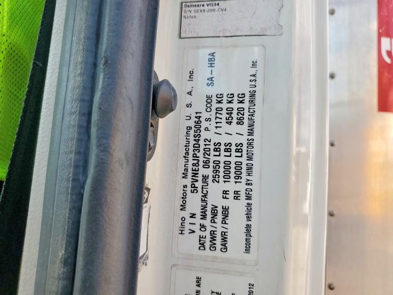 2013 Hino 258/268 BOX Truck