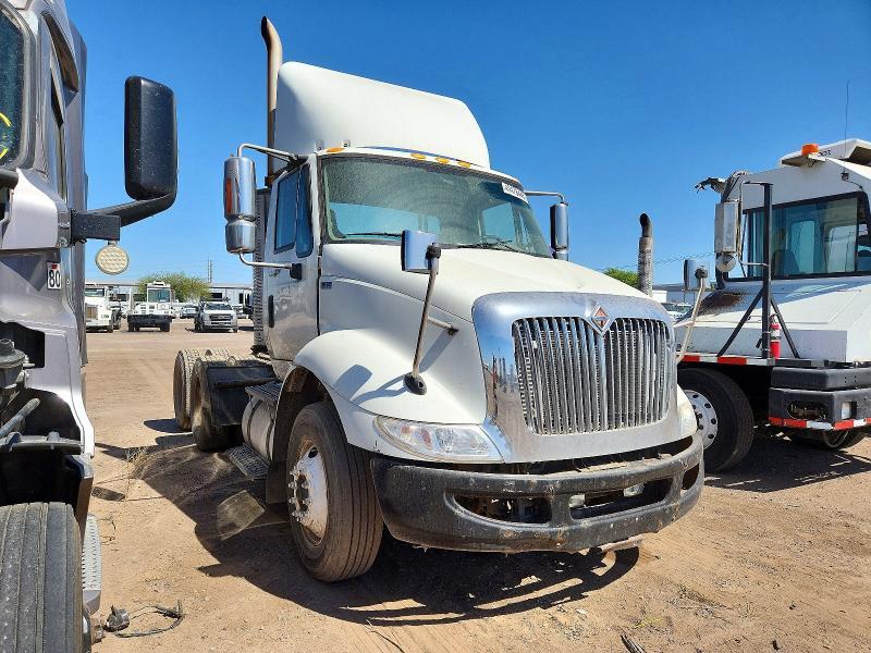 2013 International 8000