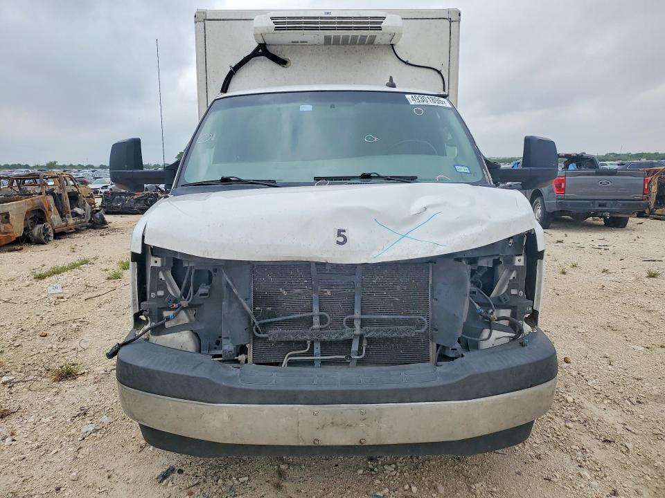 2020 Chev Express G3500