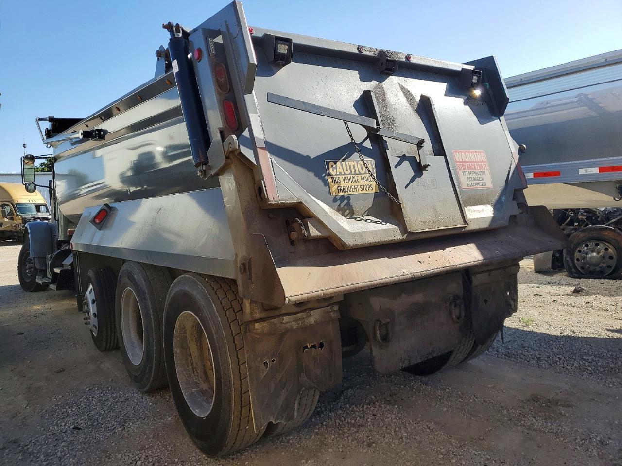 2014 Peterbilt 367 Dump Truck