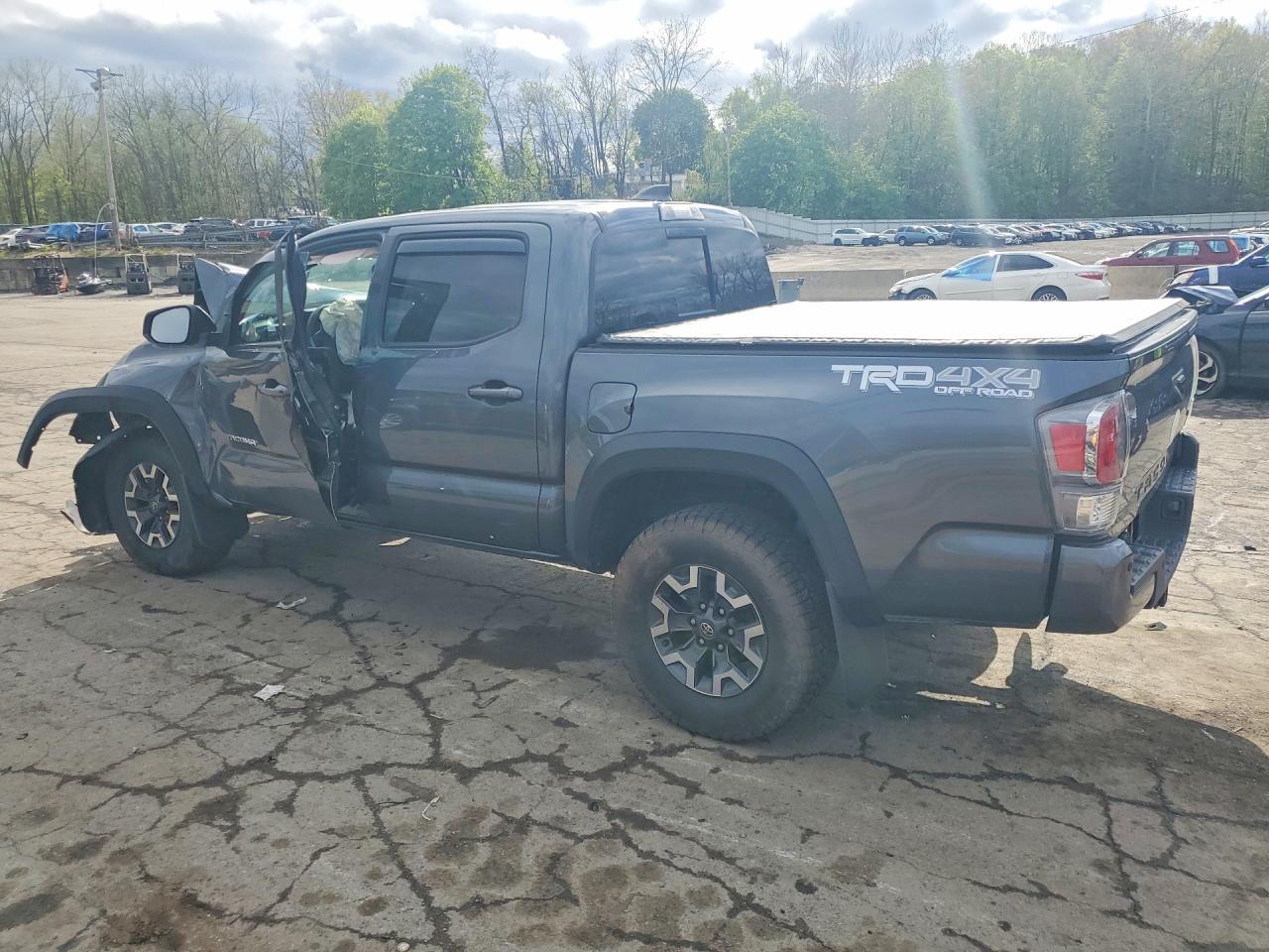2022 Toyota Tacoma TRD OFF-Road