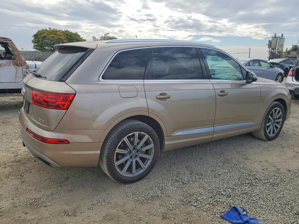2018 Audi Q7 Premium Plus