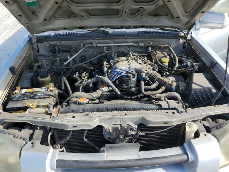 2002 Nissan Frontier XE-V6