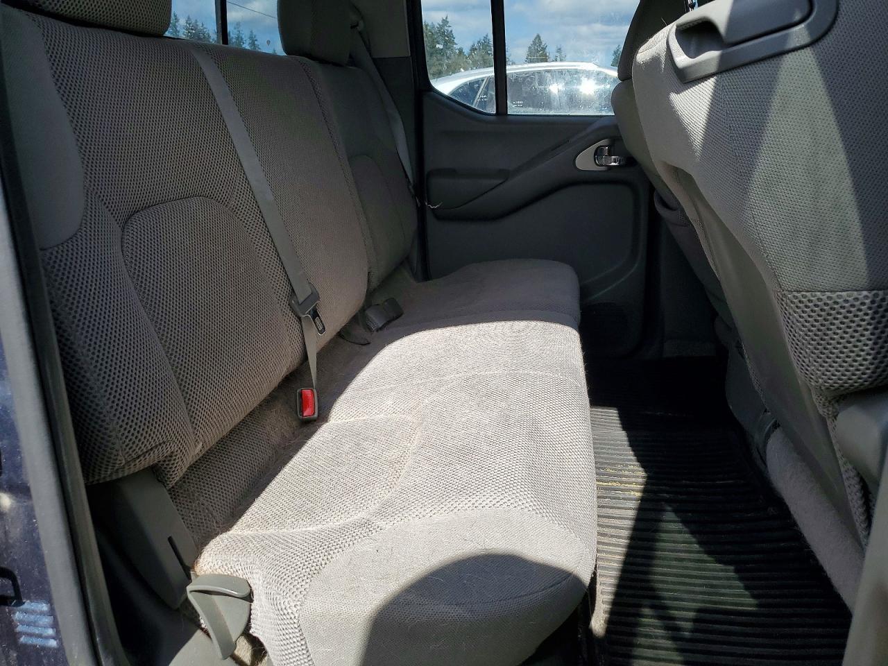 2014 Nissan Frontier SV