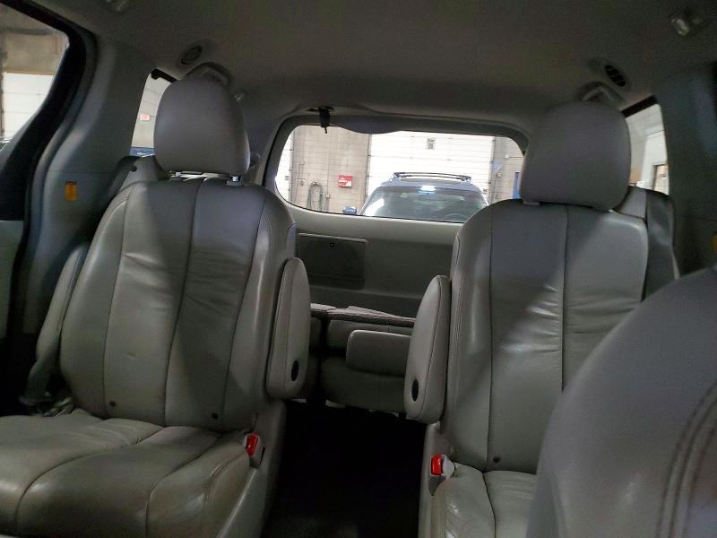 2011 Toyota Sienna xle 7-passenger