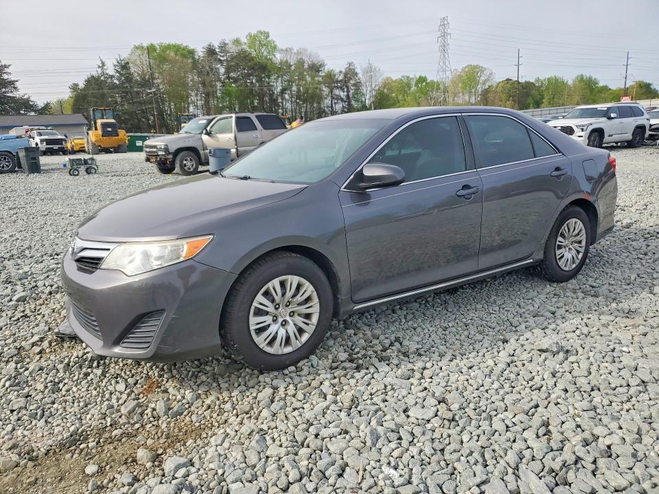 2014 Toyota Camry le