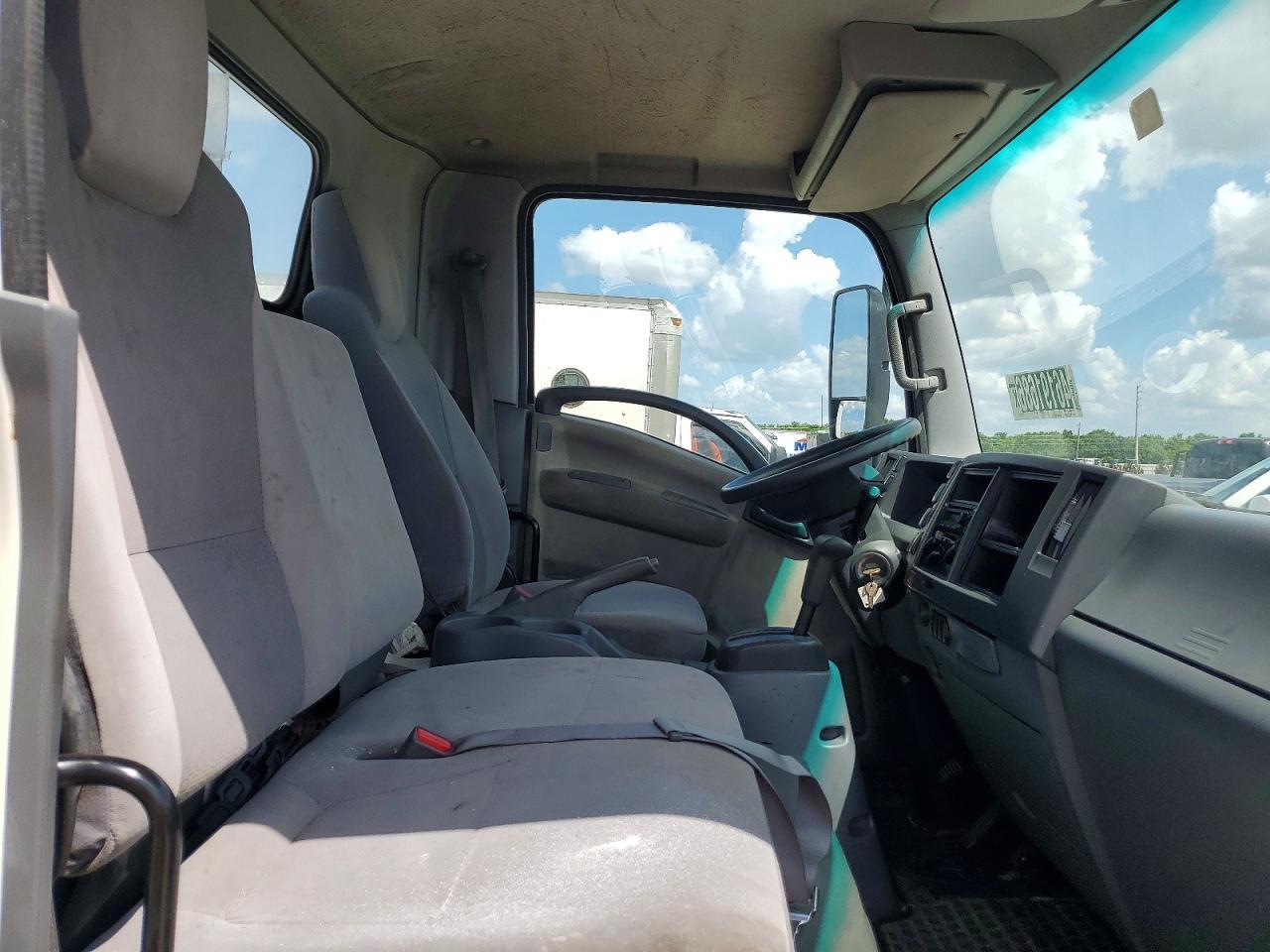 2018 Isuzu NPR HD