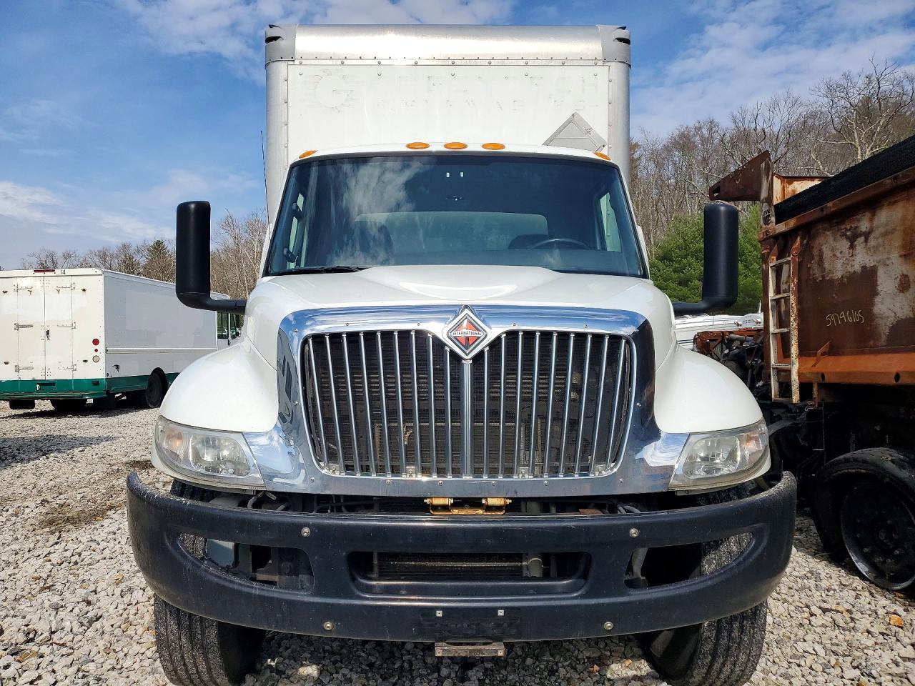2020 International MV607 BOX Truck