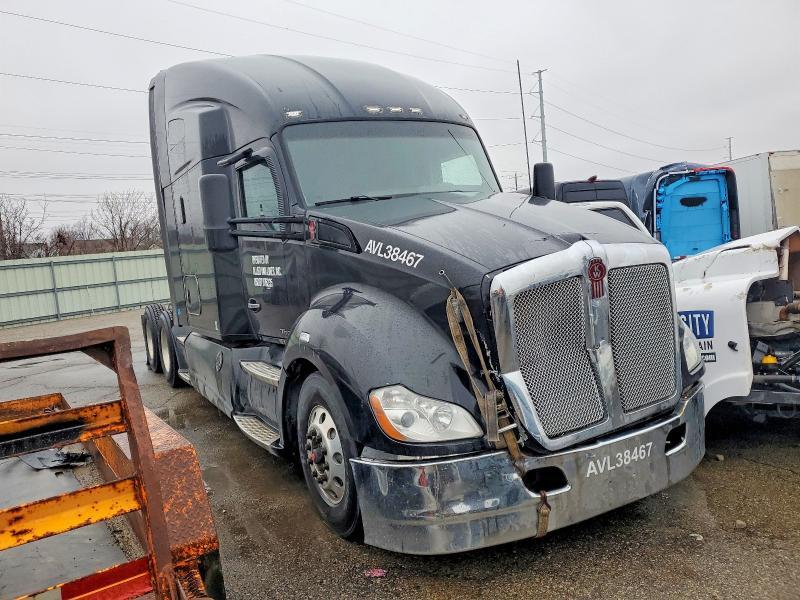 2017 Kenworth T680 Semi Truck