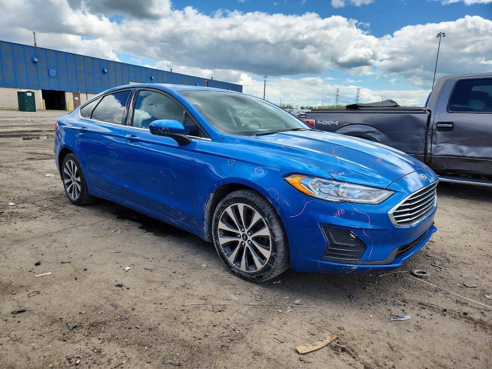 2020 Ford Fusion se