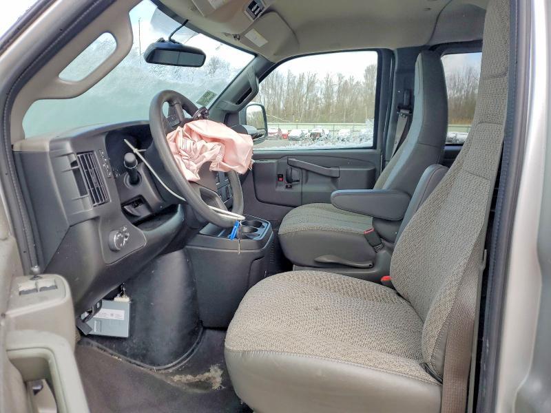 2025 Chevrolet Express G3500 LS