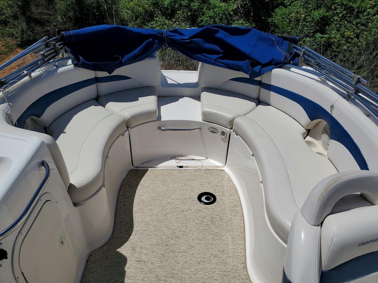 2001 Chaparral Sunesta 263-Boat