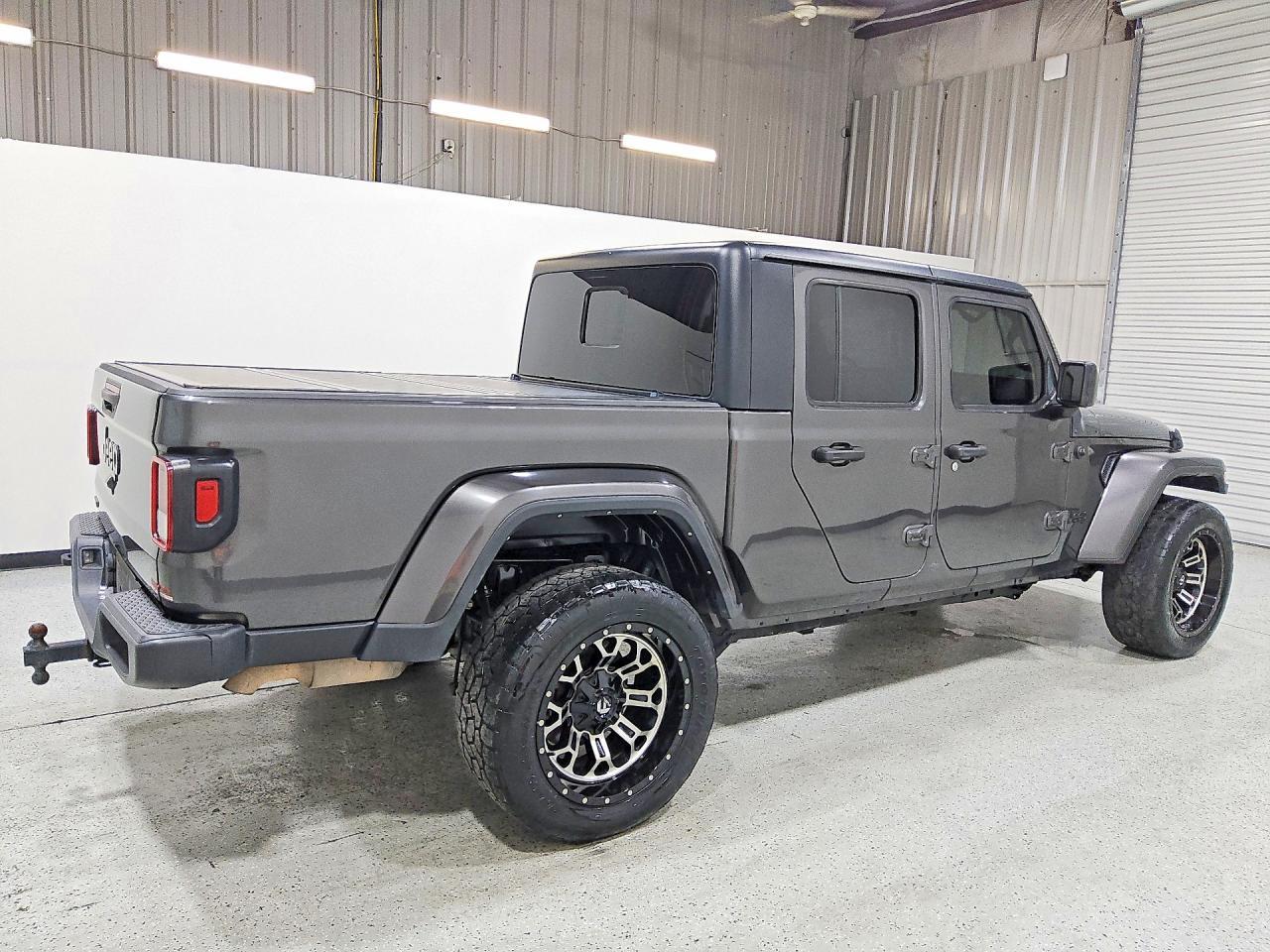 2022 Jeep Gladiator Sport