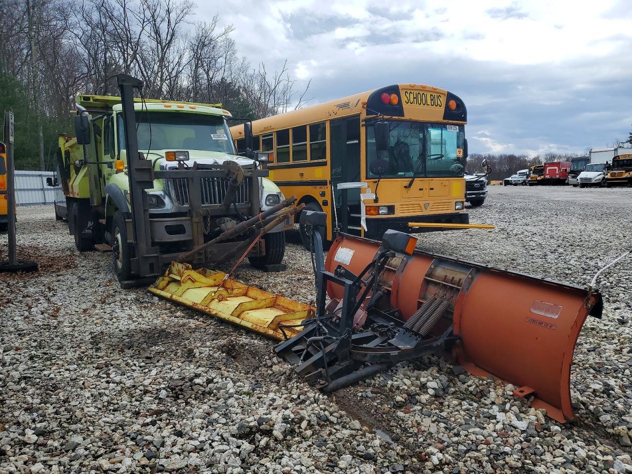 2006 International 7400 Dump Truck