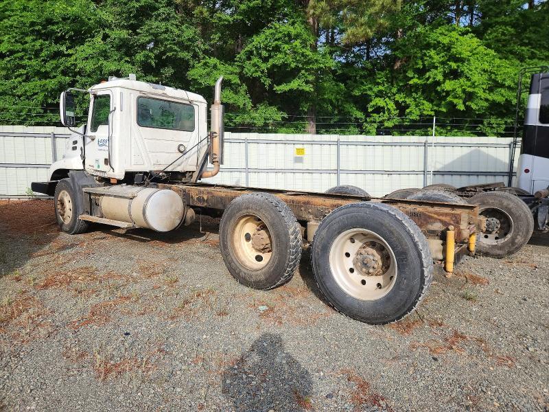 2007 Mack CXN600 Truck Cab AND Chassis