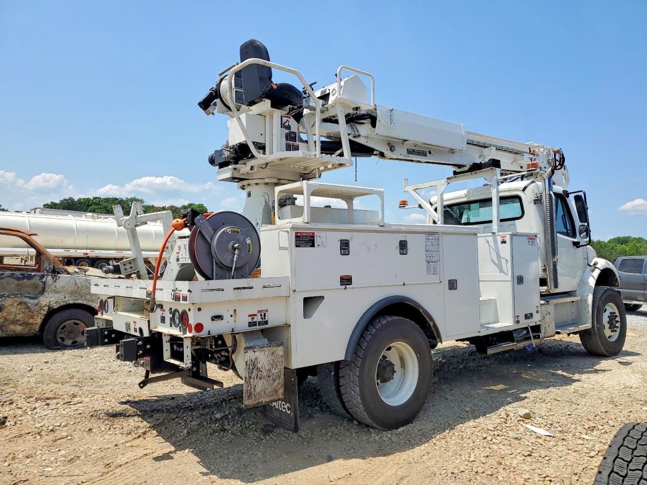 2025 Freigliner 2025 Freightliner Business Class M2 Digger Derrick