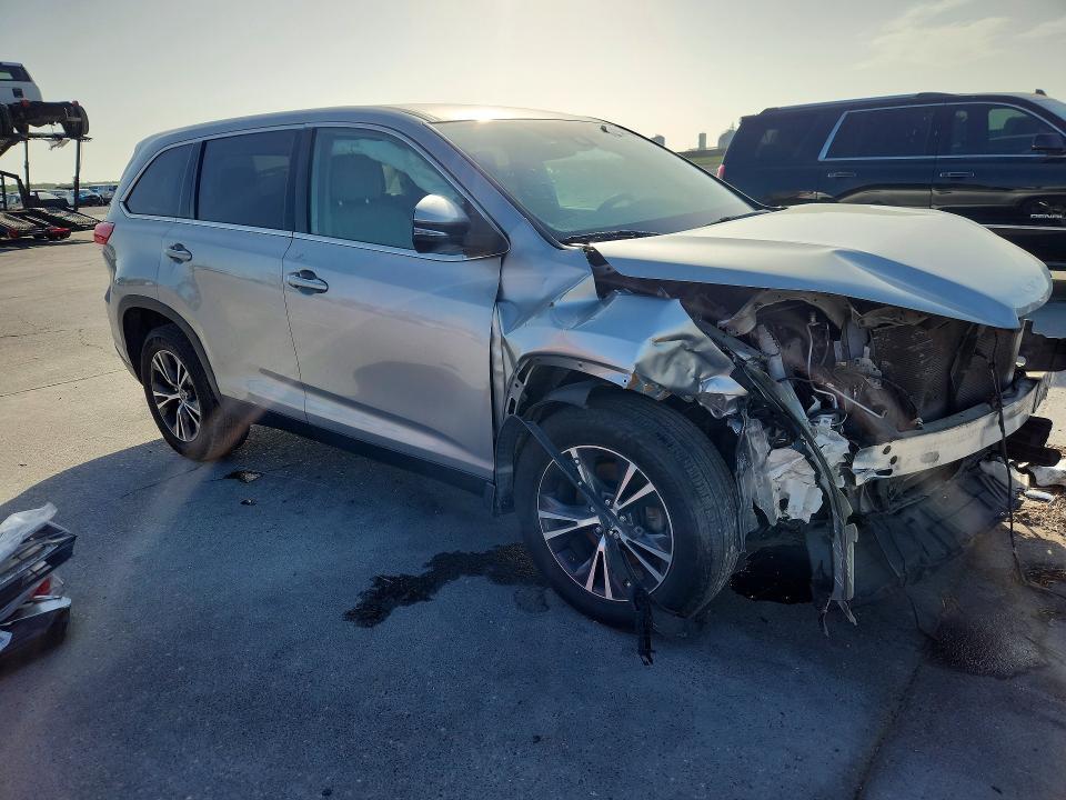 2019 Toyota Highlander le