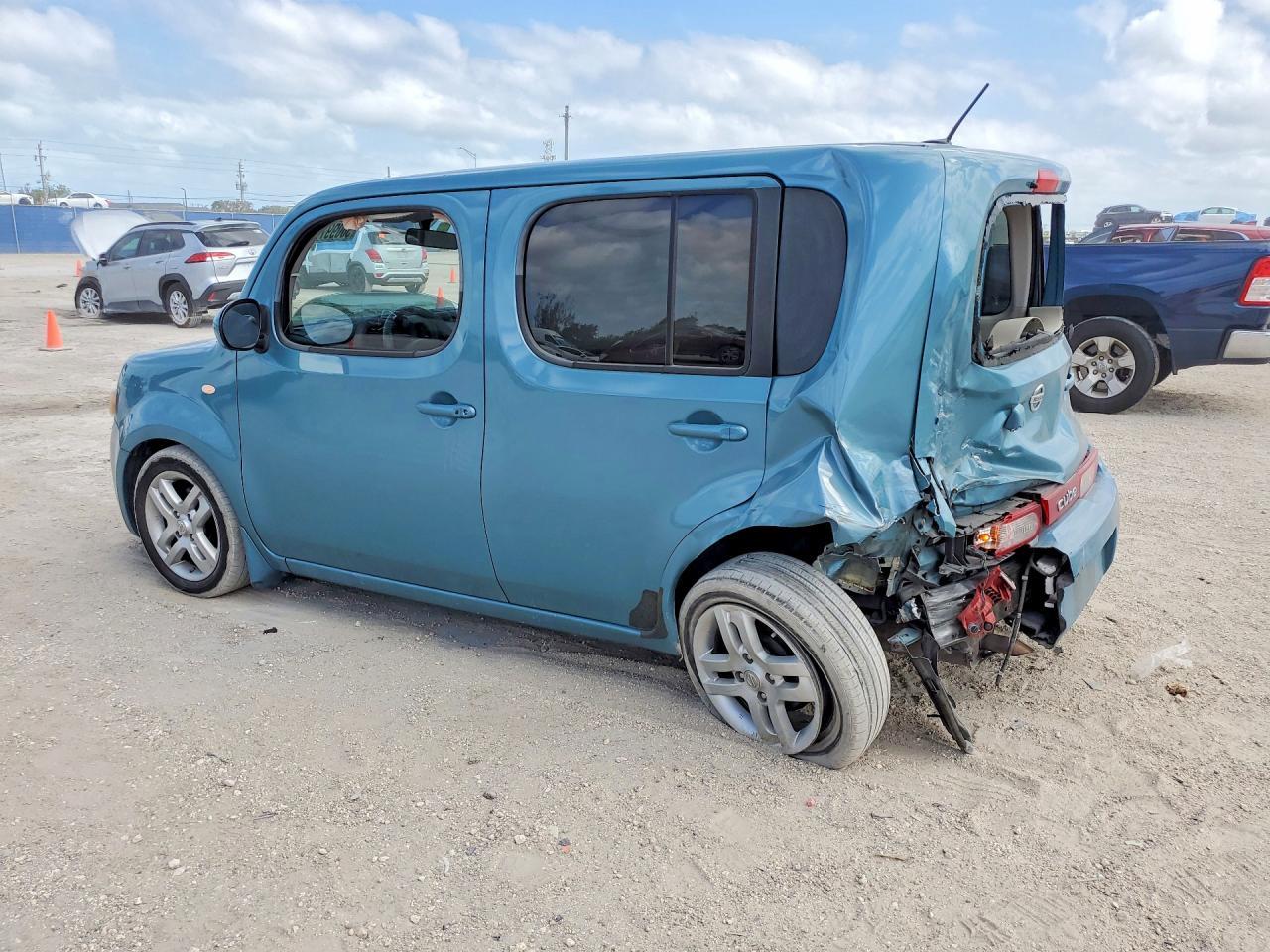 2010 Nissan Cube 1.8