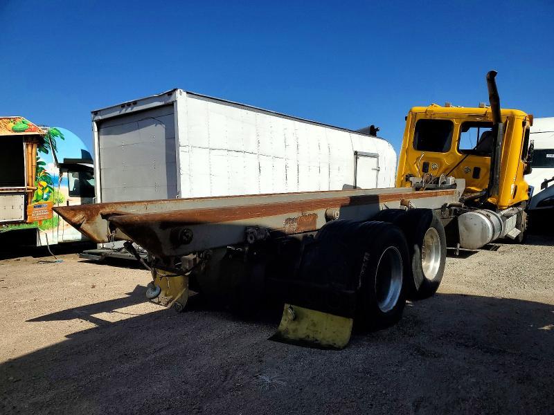 2011 Freigliner 2011 Freightliner Cascadia ROLL-OFF Container Truc