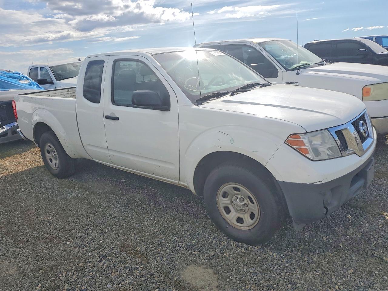 2015 Nissan Frontier S
