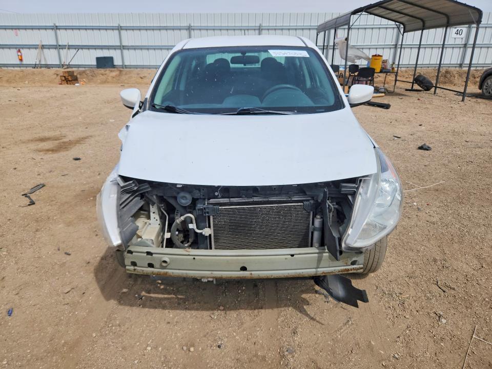 2016 Nissan Versa 1.6 sv
