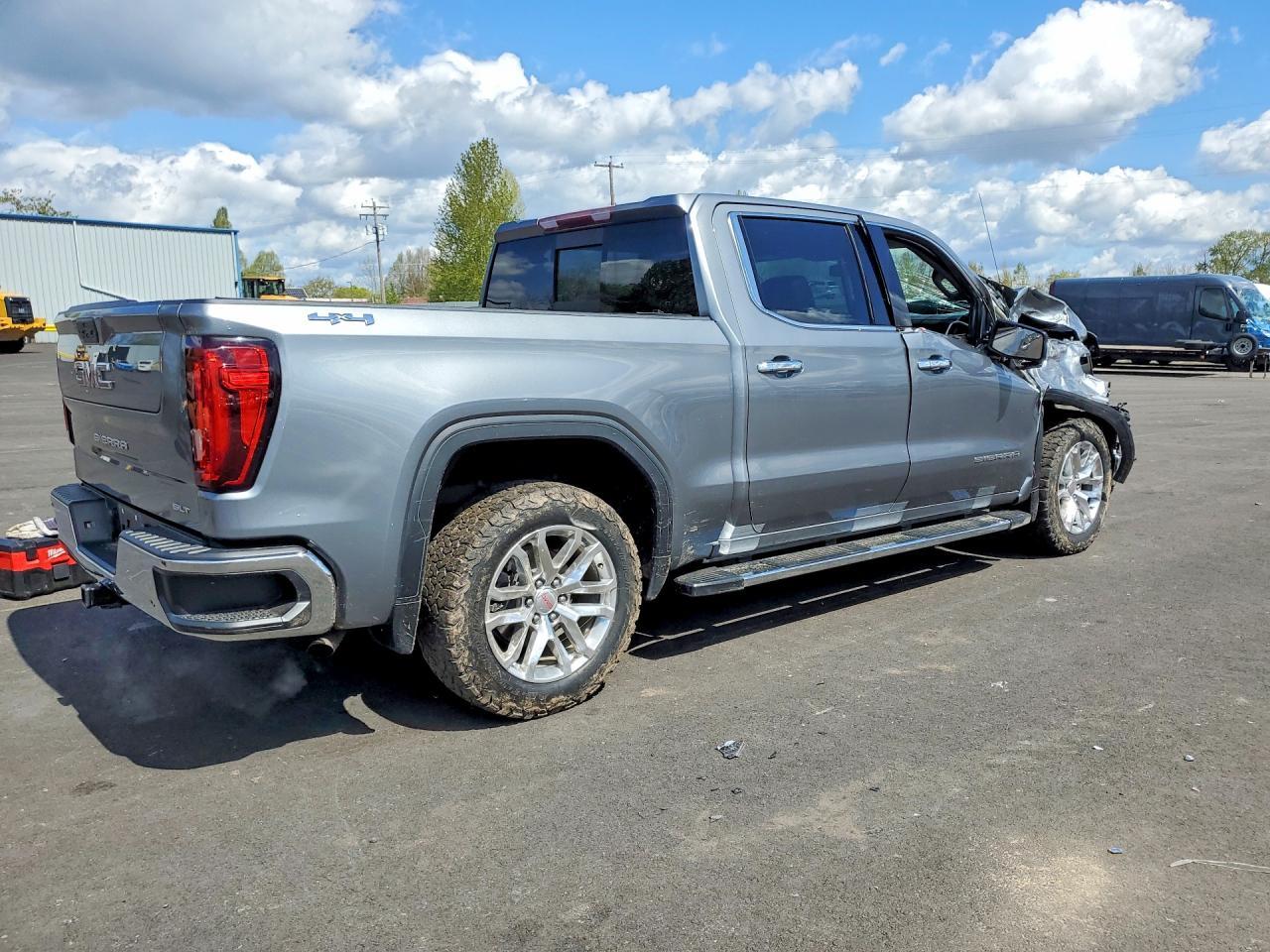 2020 GMC Sierra K1500 SLT
