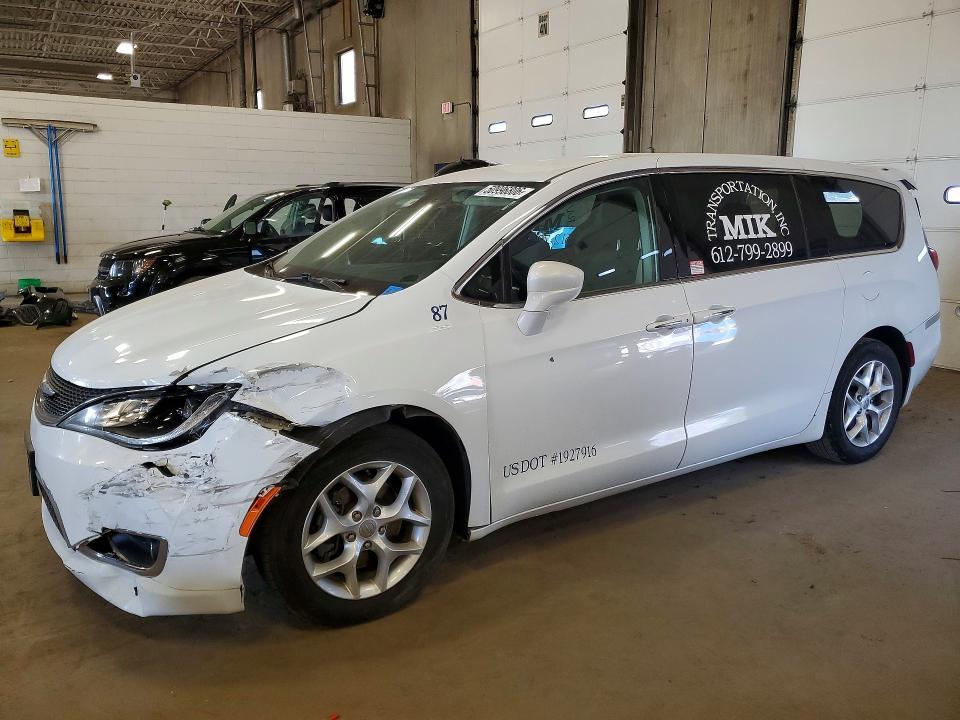 2018 Chrysler Pacifica Touring Plus