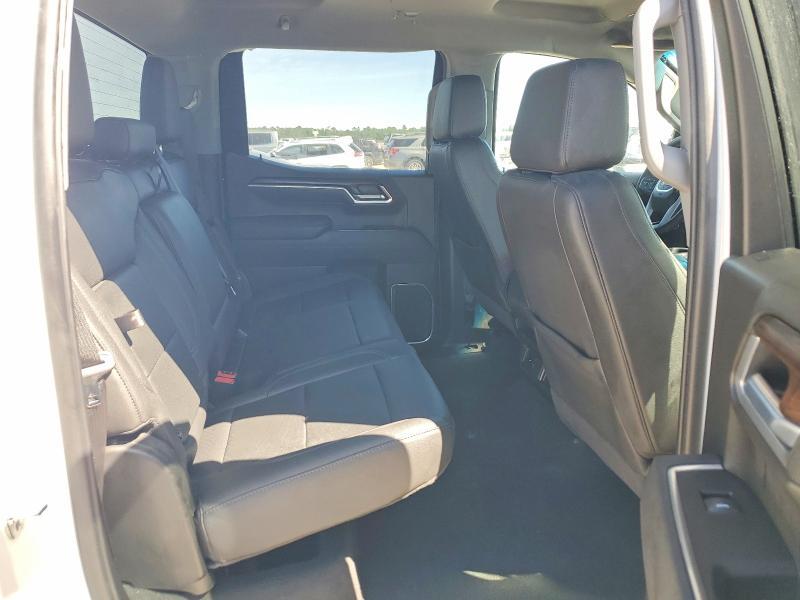 2026 GMC Sierra K1500 SLT