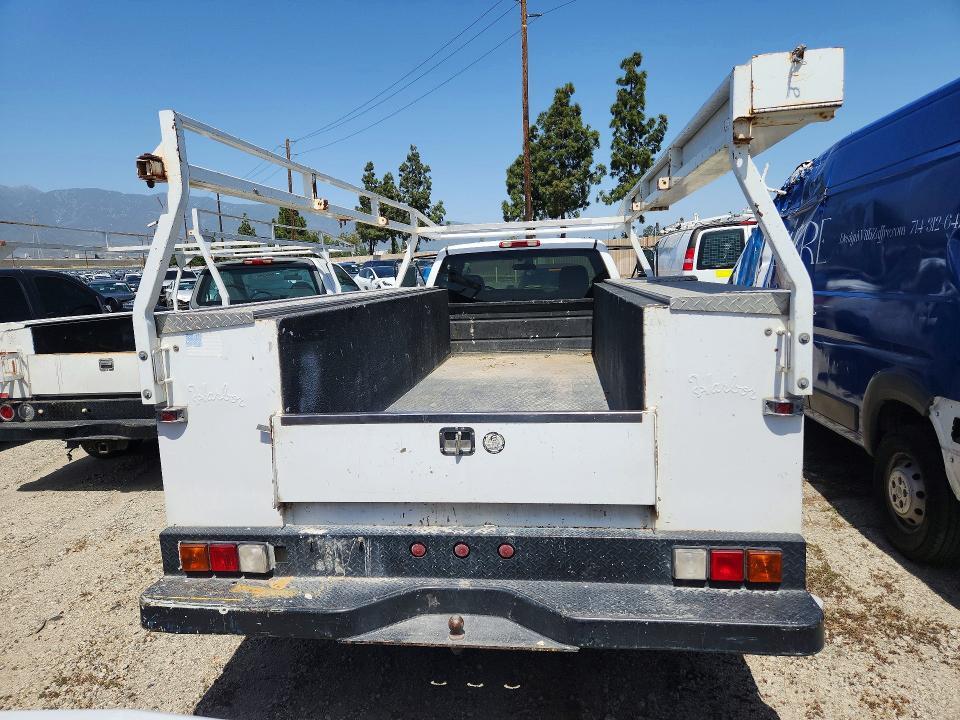 2004 GMC New Sierra C3500