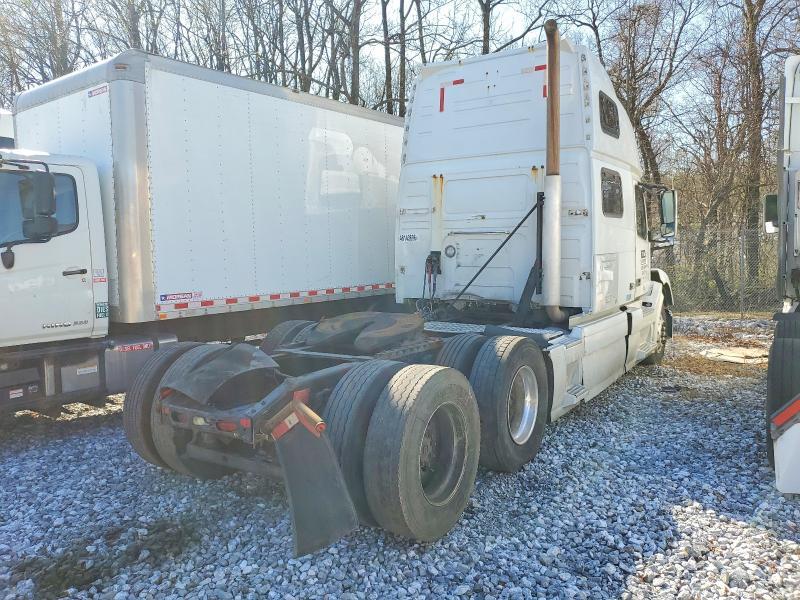 2016 Volvo VNL Semi Truck