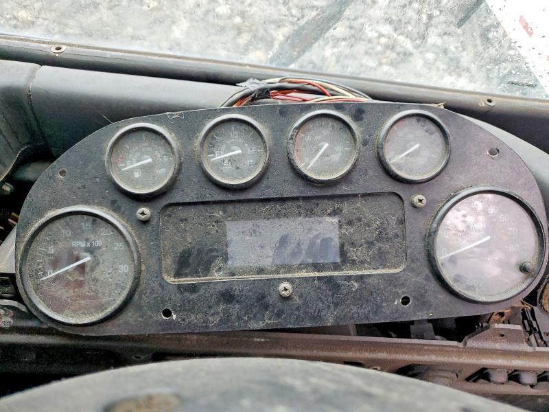 2016 Peterbilt 320 Refuse Truck