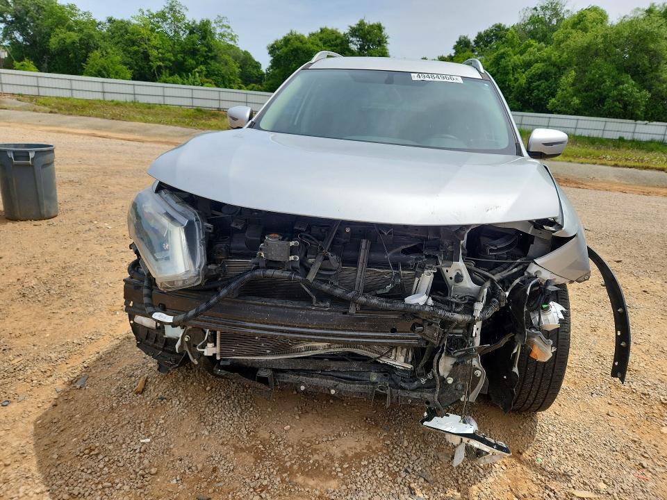 2018 Nissan Rogue sv