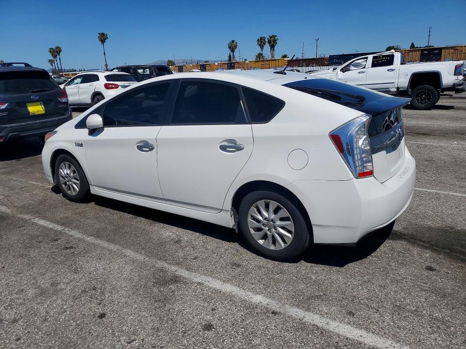 2013 Toyota Prius Plug-in Hybrid Base